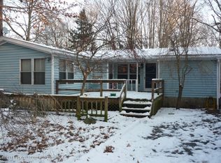 162 Woodland Dr, Gouldsboro, PA 18424