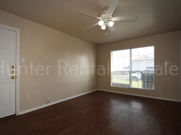 3904D Gus Dr — Photo 5