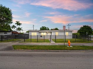 11401 SW 56th St, Miami, FL 33165