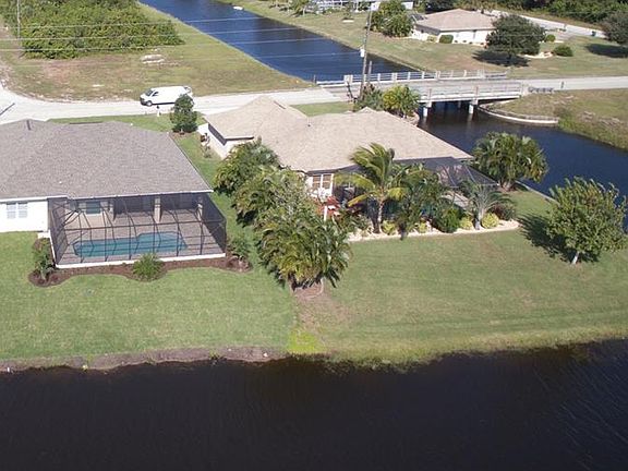 4th image of 1049 Rotonda Cir
