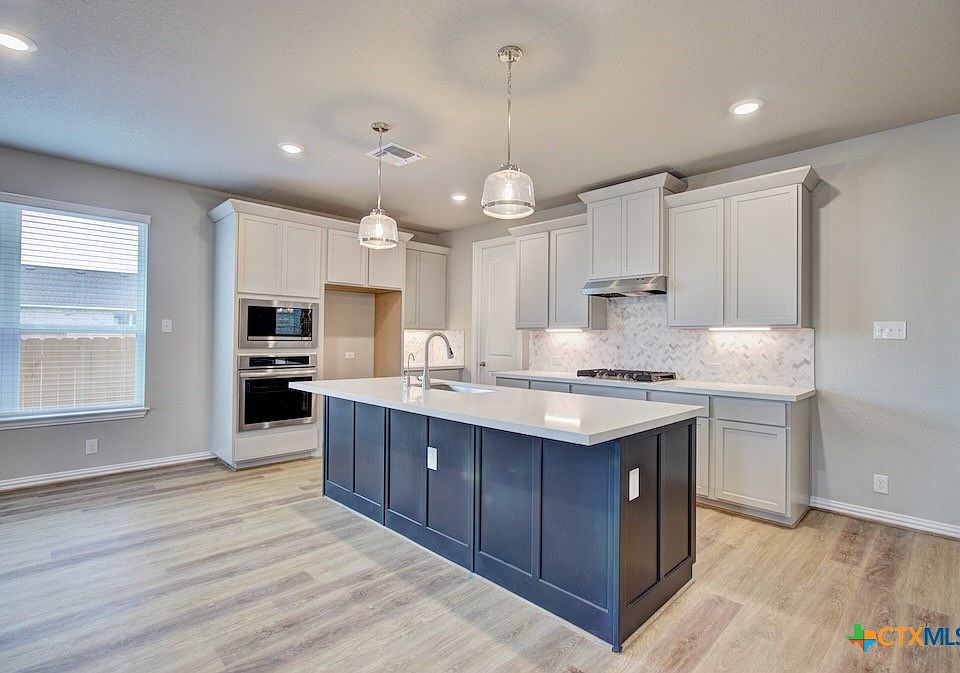 1st image of 2600 Gideon Ln