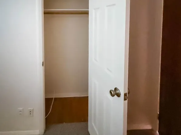 14 Suburbia Court image 3 of 21