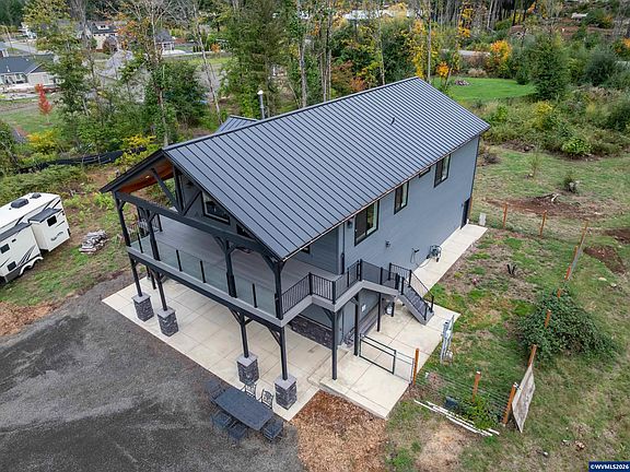 3rd image of 310 Detroit Rd S #2