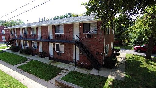 2nd image of 1320 Highland St #16825675