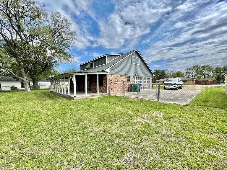 509 Dwyer St — Photo 32