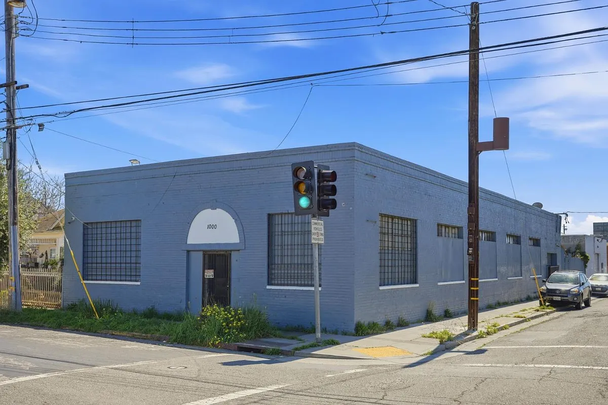 Building Photo - Chanslor Ave