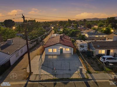 2324 N Kern St, Bakersfield, CA, 93305