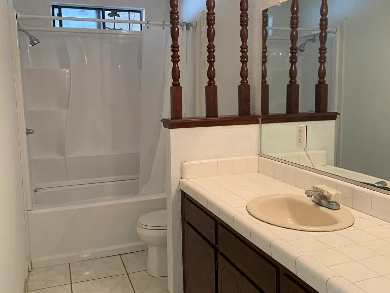 922 E Elm Ave — Photo 14