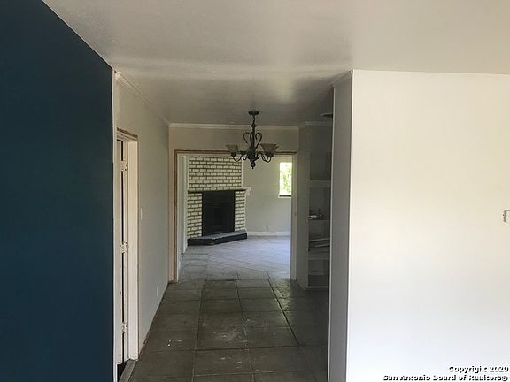 2nd image of 5131 Cinderella St