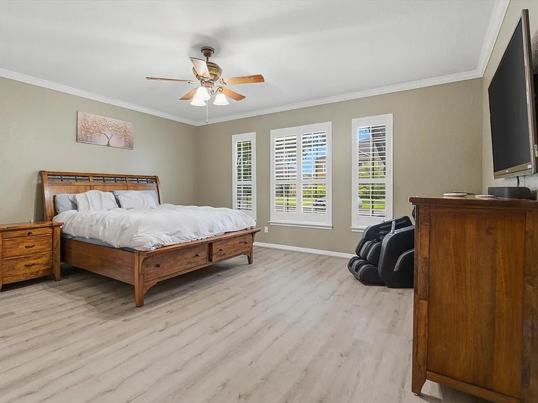 4704 Broadmoor Dr — Photo 10