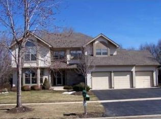 145 Parker Dr, Grayslake, IL 60030