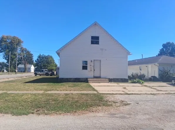 1901 11th St, Charleston, IL 61920