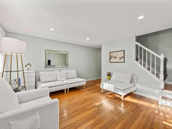 300 Falmouth Road #21E, Mashpee, MA 02649