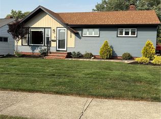 1703 Chelmsford Rd, Mayfield Heights, OH 44124