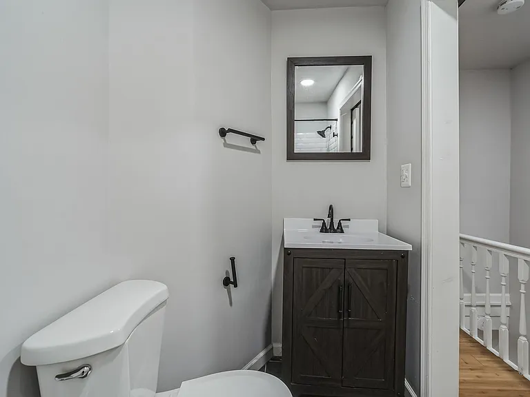5328 Glenmore Ave — Photo 9