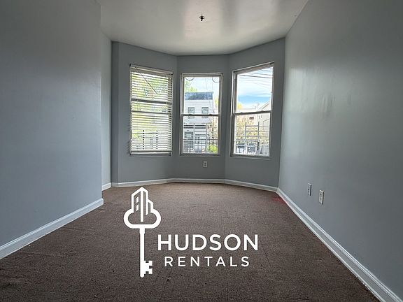 3rd image of 625 Bramhall Ave #1R