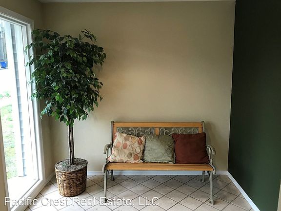 2nd image of 1038 NE 125th St APT 9