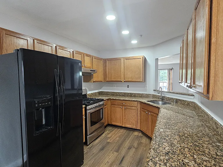 10624 Riva Pl — Photo 6