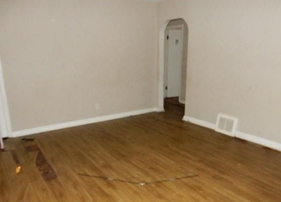 5th image of 356 S Harvey Ave