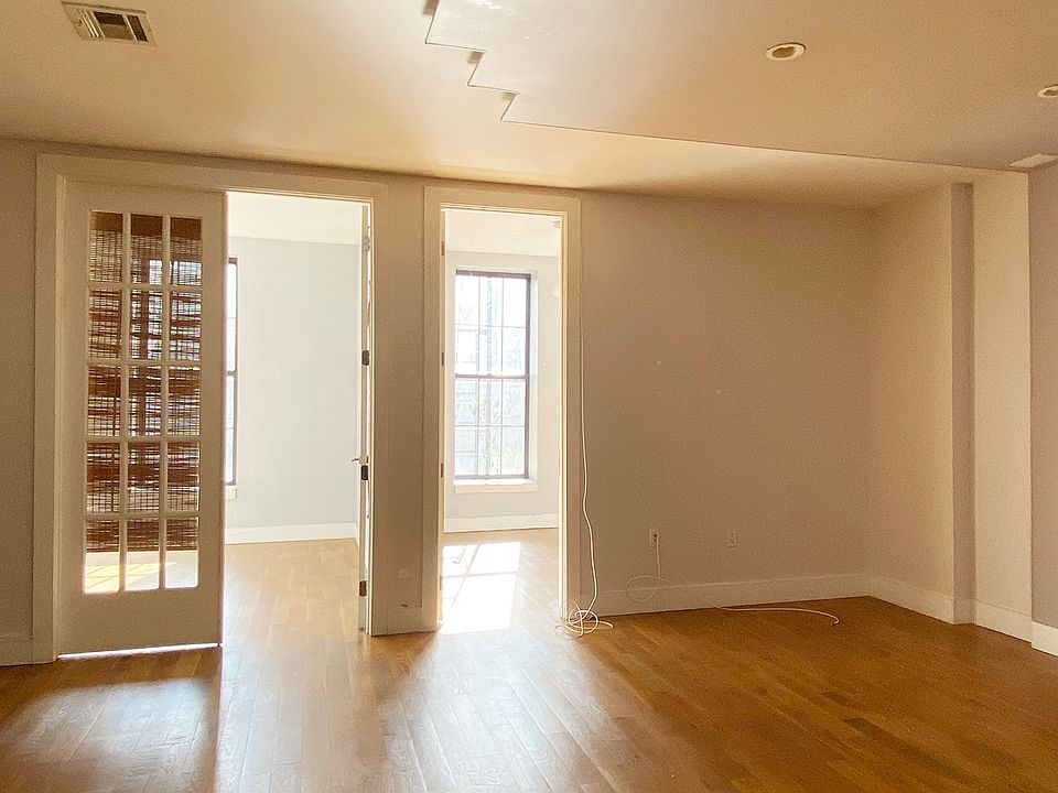 1st image of 360 Palmetto St APT 1R