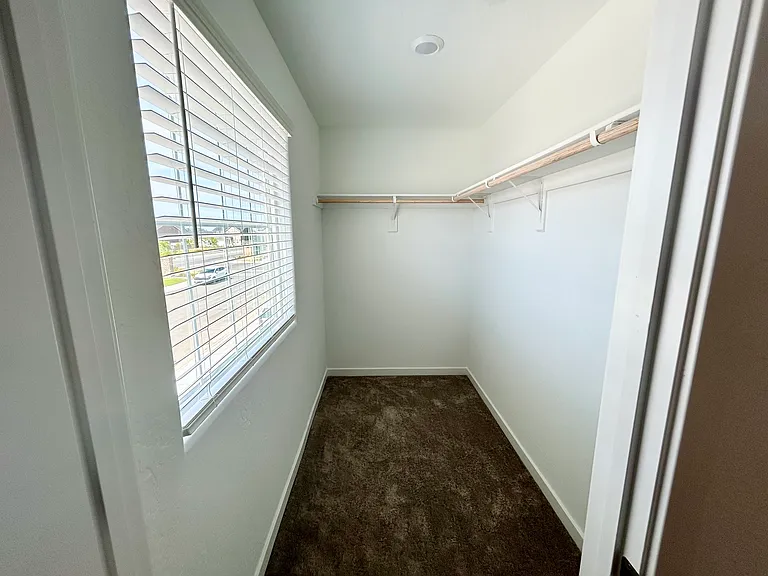 4417 Bellaire Ave — Photo 11