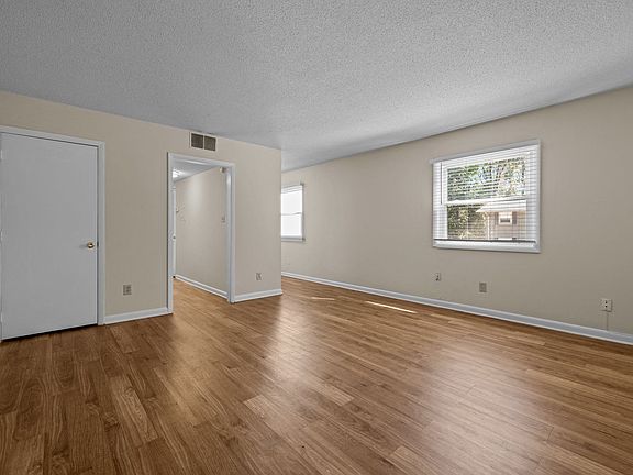 Moses Court (1 Bed x 1 Bath)