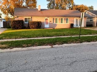 647 Park Dr, Greenwood, IN 46143