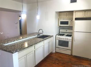 9040 Collins Ave #115, Miami Beach, FL 33154