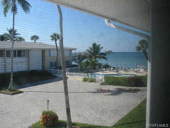 4th image of 1065 Gulf Shore Blvd N APT 404