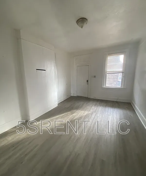 1048 Marshall Ave #5