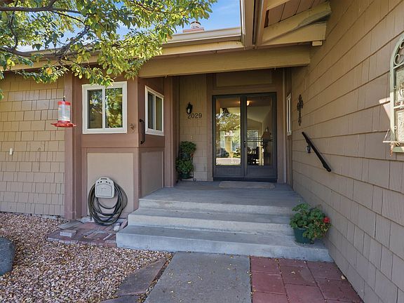 4th image of 2029 Barberry Ave