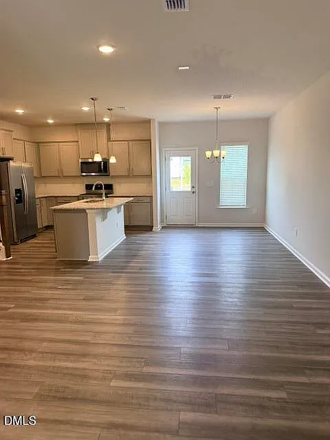3 bed, 2.5 bath, $1,895 — Photo 4