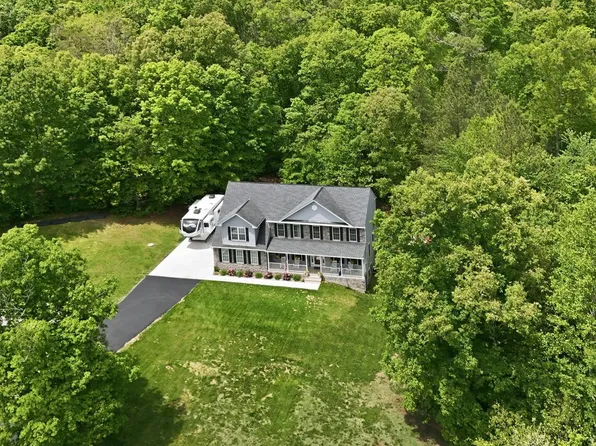 10 Quarter Horse Ct, Stafford, VA 22556
