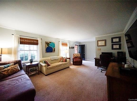 5th image of 539 Colony Ct