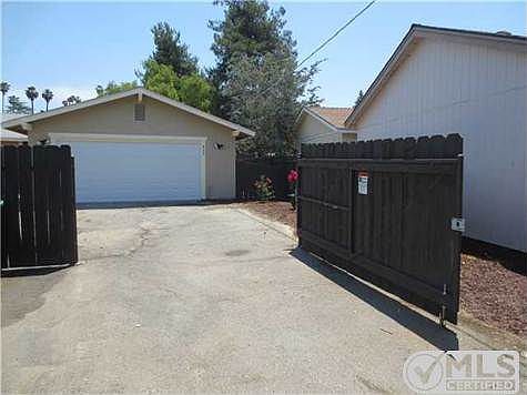 4th image of 859 S Anza St