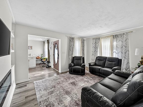2nd image of 11185 Idlewood Dr