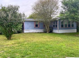 20 Mission View Dr, Goliad, TX 77963