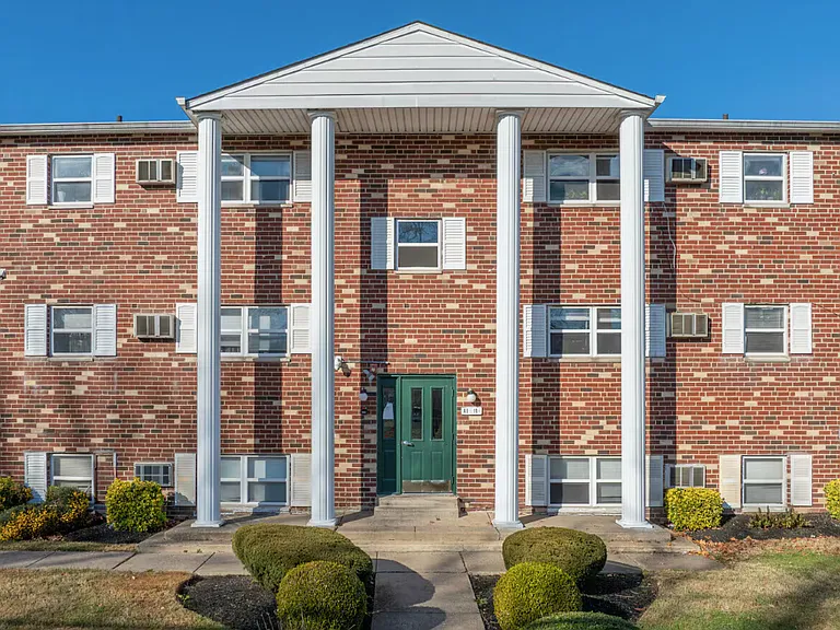 310 Knights Rd #B5 — Photo 11