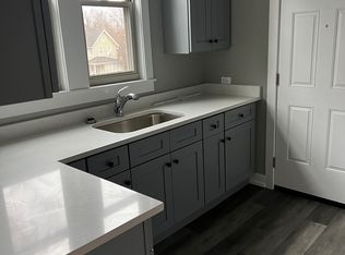 472-74 E Chicago St #3, Elgin, IL 60120