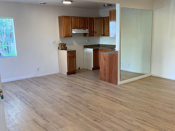 5th image of 1417 S Bedford St APT 1