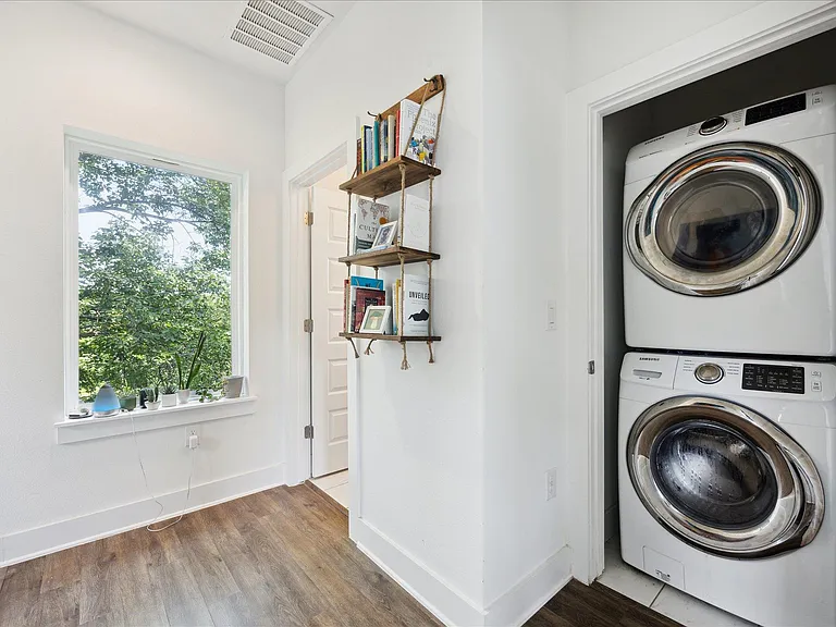 5006 Baker St #B — Photo 11