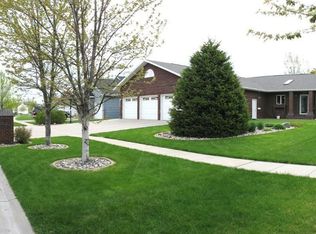1423 Maple Ln, West Fargo, ND 58078
