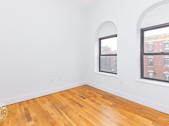 5th image of 54 Lewis Ave #8P
