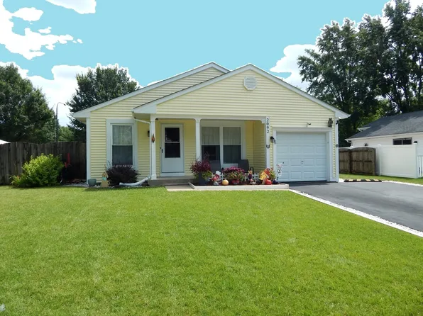 2092 Navarone Dr, Naperville, IL 60565