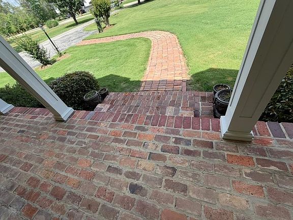 3rd image of 849 Jones Dr