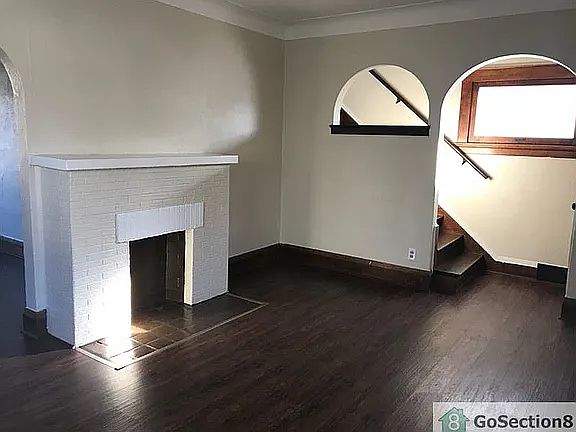 5th image of 3318 Otto St