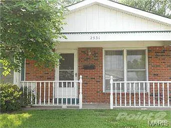 2531 Hedgerow Dr photo 1