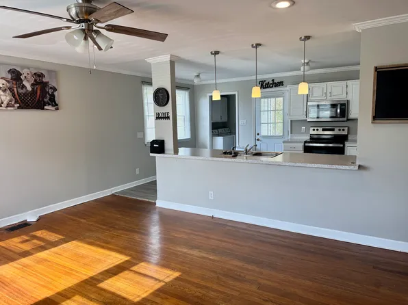 1107 Simmons St, New Bern, NC 28560