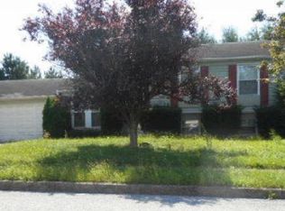 4821 Tamar Dr, Harrisburg, PA 17111
