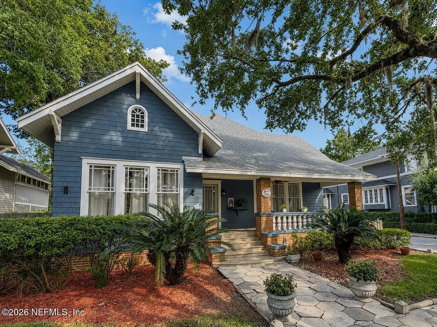 3 bed, 3.0 bath, 2468 sqft, $3,395 — Photo 1
